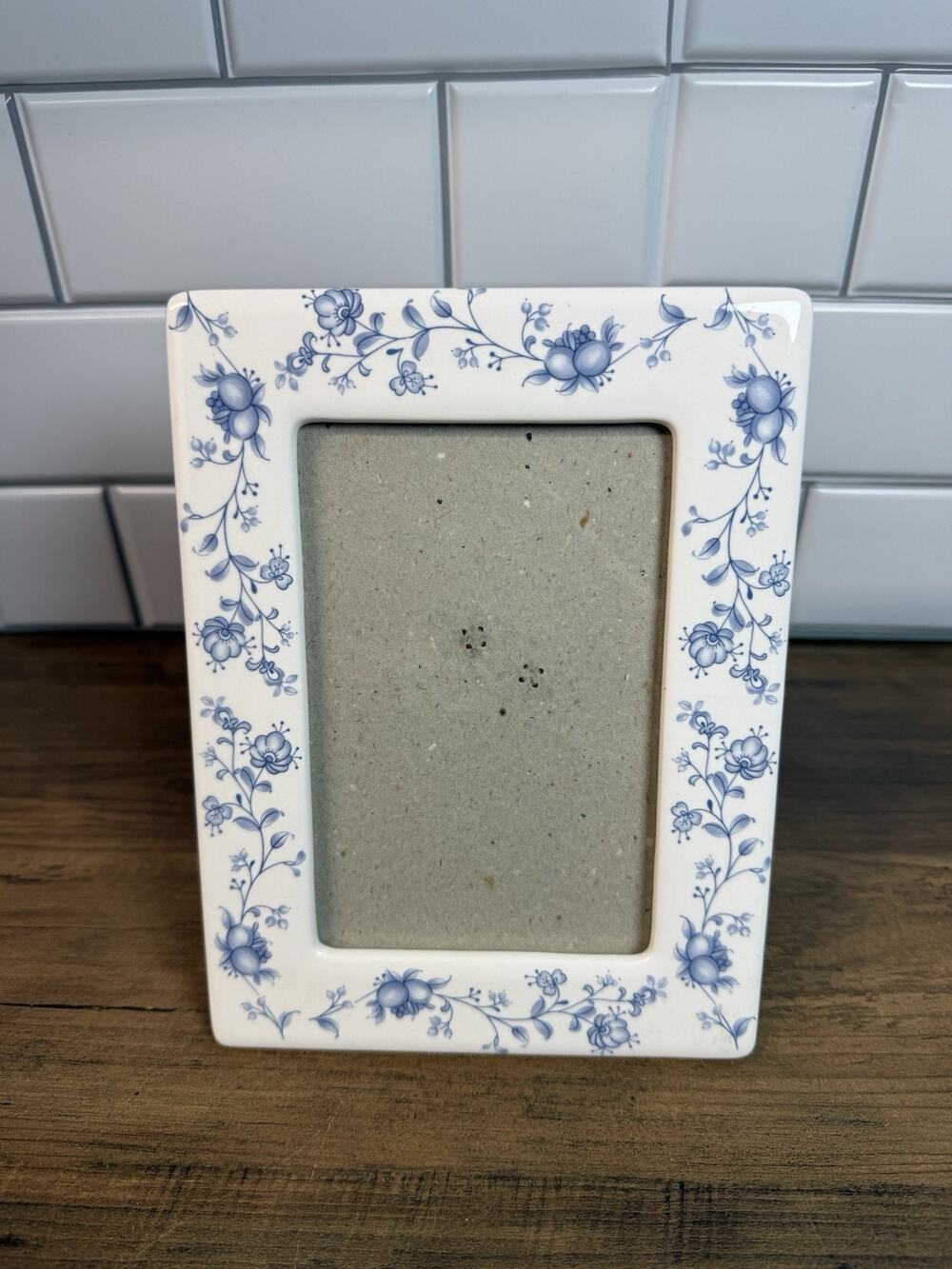 Vintage Blue & White Floral Porcelain Ceramic Picture Frame 4x6 Made Taiwan